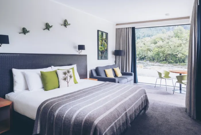 interior bedroom (1)